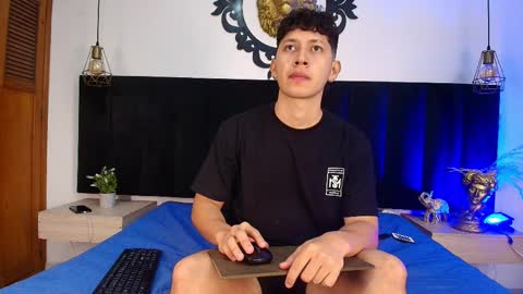 Abel Ordaz online show from 11-23-25, 01:55