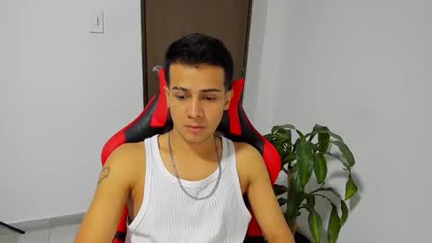 Independence model AbelAsburgo online show from 04-06-26, 12:52