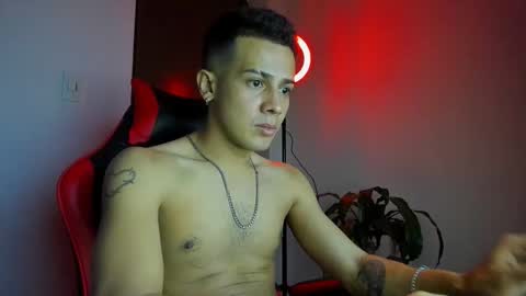 Independence model AbelAsburgo online show from 04-09-26, 02:55