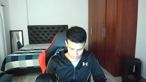 Independence model AbelAsburgo online show from 06-11-26, 02:00