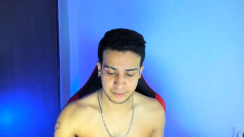 Independence model AbelAsburgo online show from 07-25-26, 02:42