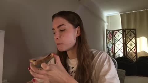 Snapshot of abella_danger_x chatting on 05-03-26, 07:14 abella_danger_x online show from 05-03-26, 07:14