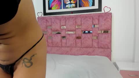 Snapshot of abella_lov chatting on 10-15-25, 12:27 abella_lov online show from 10-15-25, 12:27