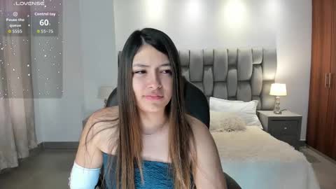 Snapshot of abella_ruiz chatting on 11-26-25, 12:17 Abella Ruiz online show from 11-26-25, 12:17