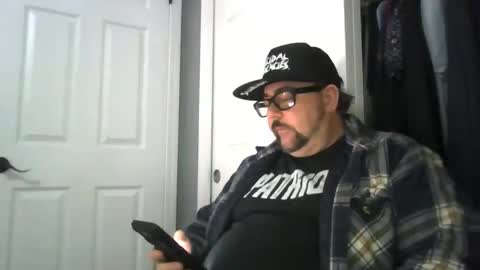 Snapshot of abennett76 chatting on 05-17-26, 11:34 AJ online show from 05-17-26, 11:34