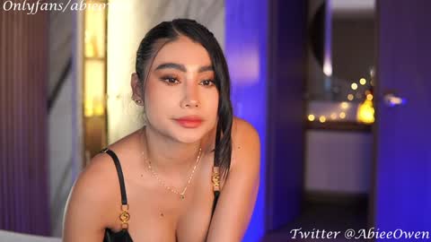 abie_owen online show from 12-29-24, 12:20