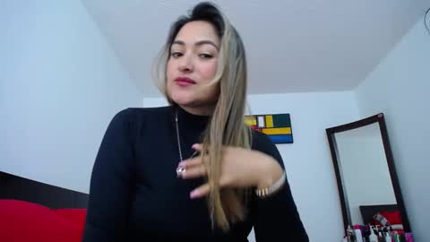 Snapshot of abie_spicy_ chatting on 12-08-24, 01:47 ximena online show from 12-08-24, 01:47