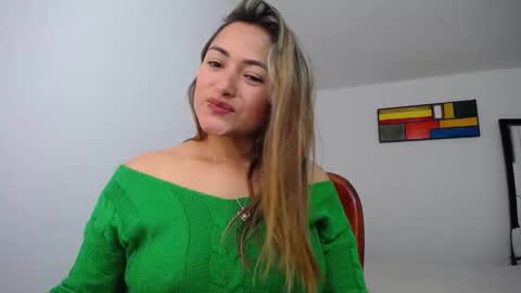 Snapshot of abie_spicy_ chatting on 01-31-25, 01:56 ximena online show from 01-31-25, 01:56