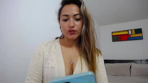 Snapshot of abie_spicy_ chatting on 02-12-25, 12:33 ximena online show from 02-12-25, 12:33