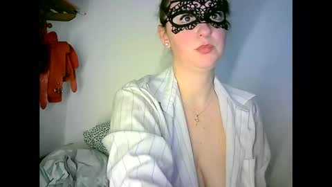 Snapshot of abigailove4u chatting on 02-21-25, 09:54 GoldenFish online show from 02-21-25, 09:54