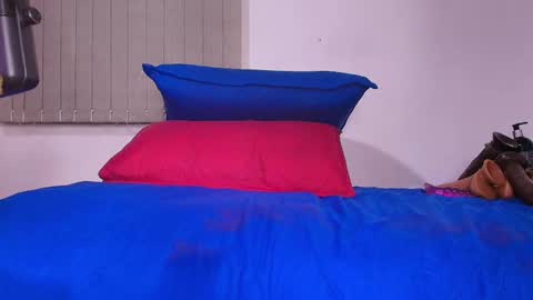 Abigail online show from 09-16-25, 03:07