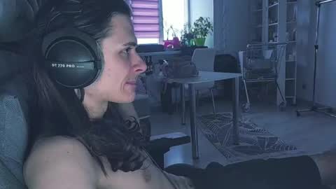 hi  cum in pvt noi extra tip online show from 04-11-26, 02:32