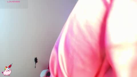 Abril  online show from 10-27-25, 09:46