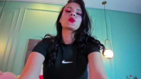 Snapshot of abril_jones10 chatting on 12-23-24, 02:17 Abril jones online show from 12-23-24, 02:17