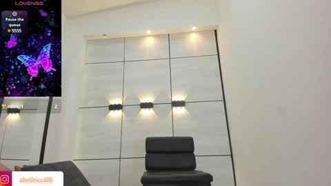 Snapshot of abril_ricci chatting on 12-20-24, 07:01 Abril  online show from 12-20-24, 07:01