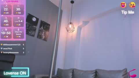 Snapshot of abril_ricci chatting on 01-03-25, 06:44 Abril  online show from 01-03-25, 06:44