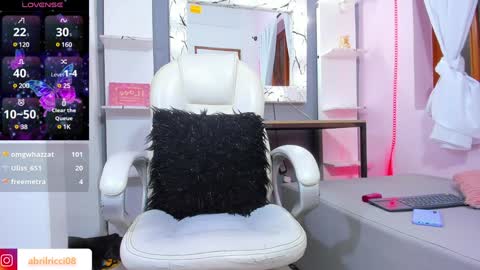 Snapshot of abril_ricci chatting on 02-04-25, 08:56 Abril  online show from 02-04-25, 08:56