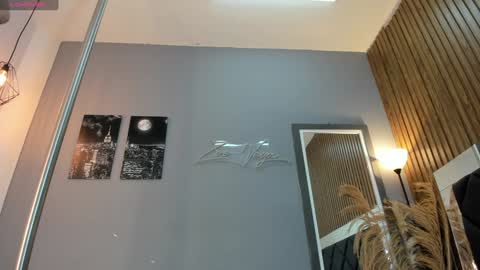 Snapshot of abril_ricci chatting on 02-09-25, 03:11 Abril  online show from 02-09-25, 03:11