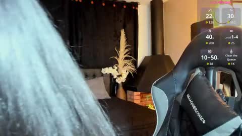 Abril online show from 06-21-26, 04:15