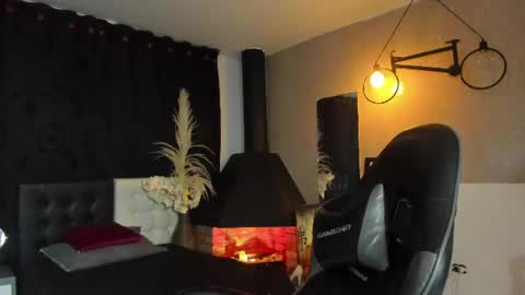 Abril online show from 07-24-26, 02:42