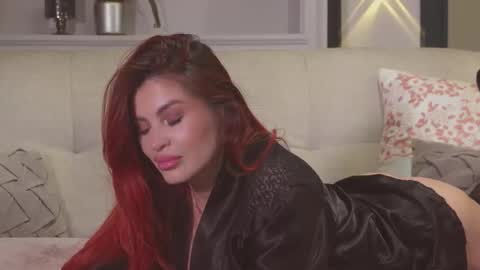 Abril Colls online show from 04-10-26, 05:12