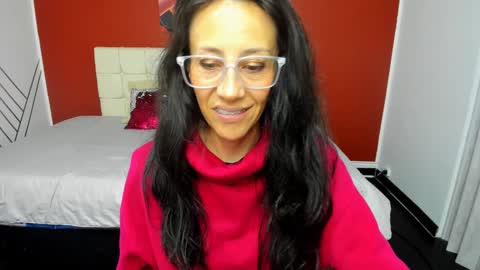 Snapshot of abrillee1 chatting on 12-26-24, 11:24 ABRIL online show from 12-26-24, 11:24