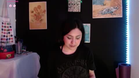 Snapshot of absentavert chatting on 02-27-26, 12:43 Absenta vert online show from 02-27-26, 12:43