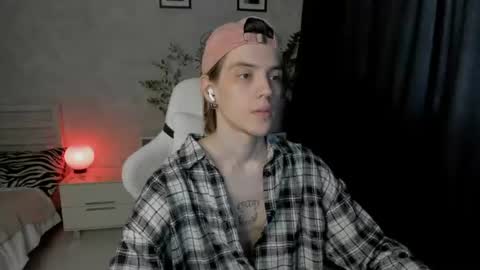 Nick online show from 07-08-26, 02:32