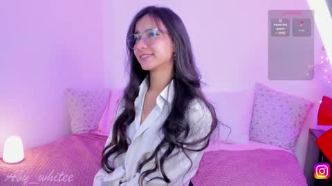 Snapshot of aby_whitee chatting on 01-08-25, 07:55 Aby online show from 01-08-25, 07:55