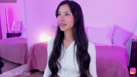 Snapshot of aby_whitee chatting on 02-07-25, 02:08 Aby online show from 02-07-25, 02:08