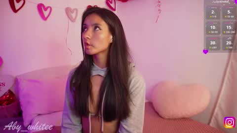Snapshot of aby_whitee chatting on 02-24-26, 05:05 Aby online show from 02-24-26, 05:05