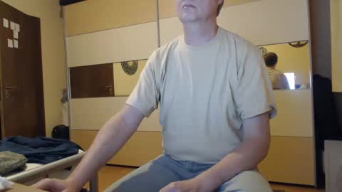 Snapshot of ach471 chatting on 12-01-24, 08:09 ach471 online show from 12-01-24, 08:09