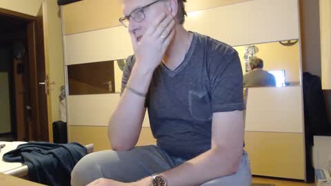 Snapshot of ach471 chatting on 12-11-24, 07:31 ach471 online show from 12-11-24, 07:31