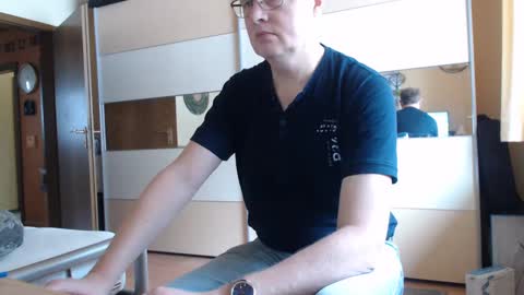 Snapshot of ach471 chatting on 01-04-25, 10:16 ach471 online show from 01-04-25, 10:16