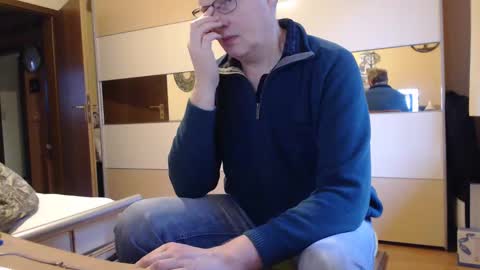 Snapshot of ach471 chatting on 01-22-25, 07:46 ach471 online show from 01-22-25, 07:46