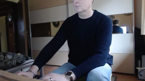 Snapshot of ach471 chatting on 01-24-25, 10:00 ach471 online show from 01-24-25, 10:00