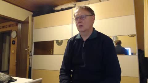 Snapshot of ach471 chatting on 02-04-25, 06:57 ach471 online show from 02-04-25, 06:57