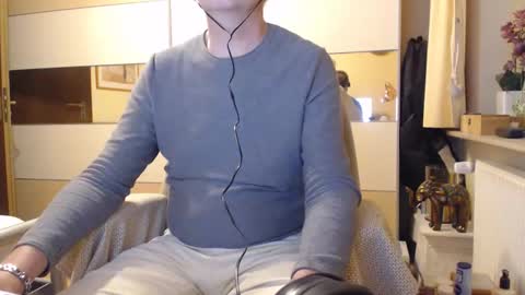 Snapshot of ach471 chatting on 09-16-25, 07:15 ach471 online show from 09-16-25, 07:15