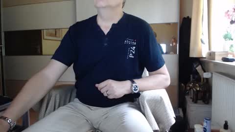 Snapshot of ach471 chatting on 09-19-25, 06:59 ach471 online show from 09-19-25, 06:59