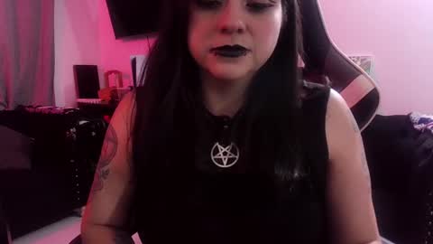 Snapshot of acid_alice666 chatting on 06-19-26, 02:38 Alice online show from 06-19-26, 02:38