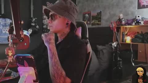 Snapshot of acidmilo chatting on 01-15-26, 03:49 Acid Milo online show from 01-15-26, 03:49