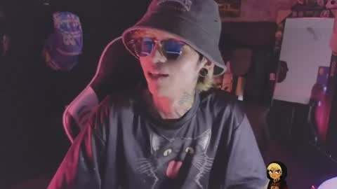Snapshot of acidmilo chatting on 05-25-26, 11:11 Acid Milo online show from 05-25-26, 11:11
