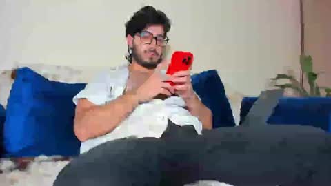 Snapshot of ackerman_eren_ chatting on 12-27-24, 07:03 R. online show from 12-27-24, 07:03