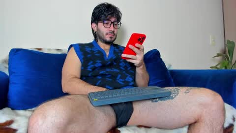 Snapshot of ackerman_eren_ chatting on 01-30-25, 10:29 R. online show from 01-30-25, 10:29