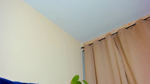 Snapshot of ackerman_eren_ chatting on 02-20-25, 12:25 R. online show from 02-20-25, 12:25