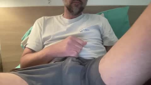 Snapshot of aclather30 chatting on 02-19-25, 07:05 aclather30 online show from 02-19-25, 07:05