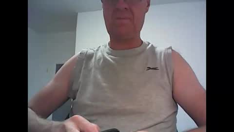 Snapshot of active147 chatting on 11-16-25, 10:37 active147 online show from 11-16-25, 10:37