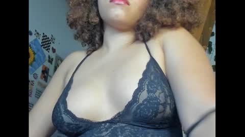 Snapshot of ada_gales_ chatting on 02-09-25, 02:28 Isa online show from 02-09-25, 02:28