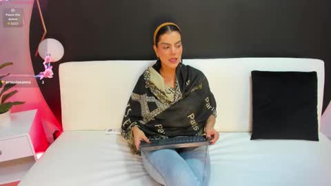 Snapshot of ada_monroe10 chatting on 02-17-26, 01:40 online show from 02-17-26, 01:40