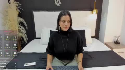 Snapshot of ada_monroe10 chatting on 06-10-26, 02:05 online show from 06-10-26, 02:05